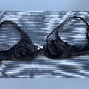 Victoria’s Secret Lace Plunge Unlined Demi Bra 34 B